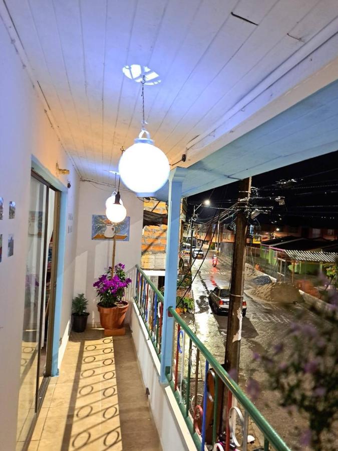 Artesanos Y Turistas Διαμέρισμα Guatapé Εξωτερικό φωτογραφία
