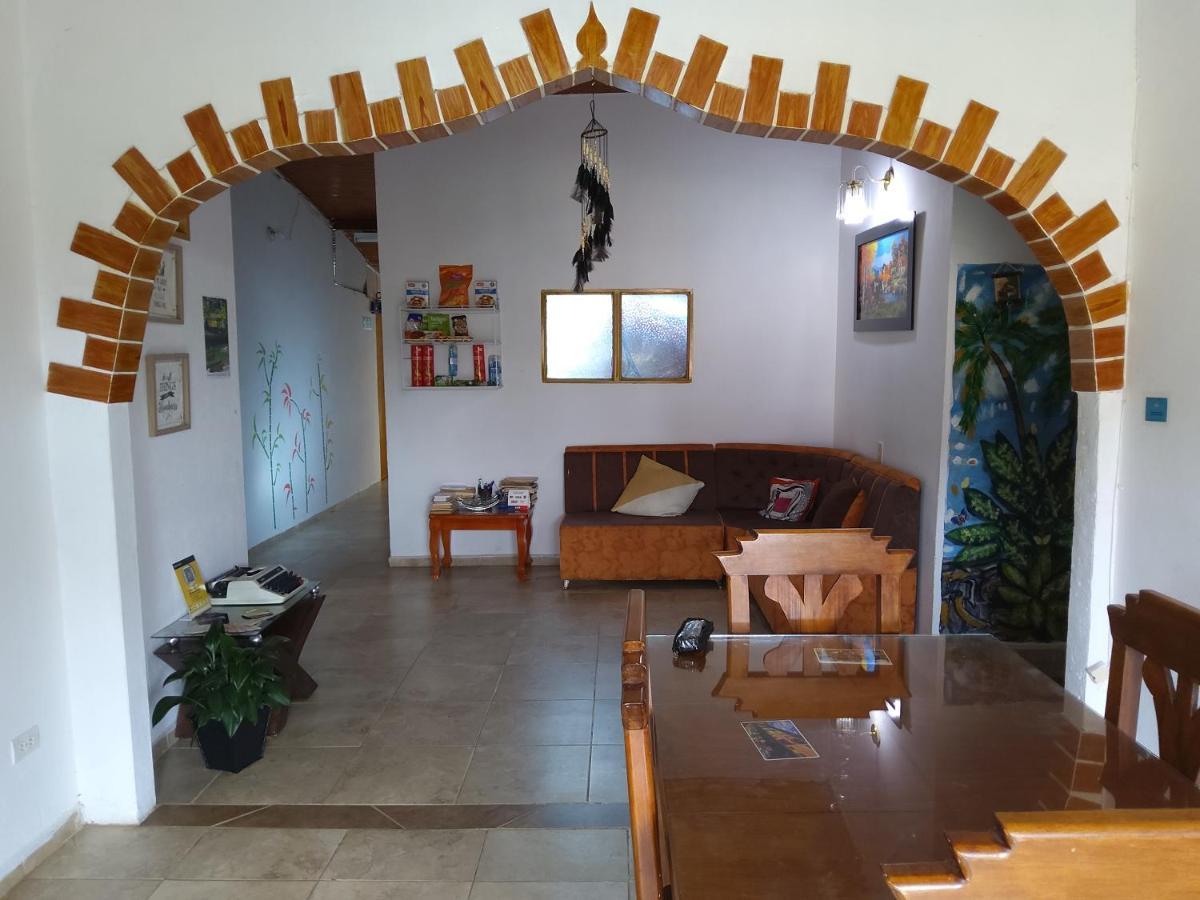 Artesanos Y Turistas Διαμέρισμα Guatapé Εξωτερικό φωτογραφία