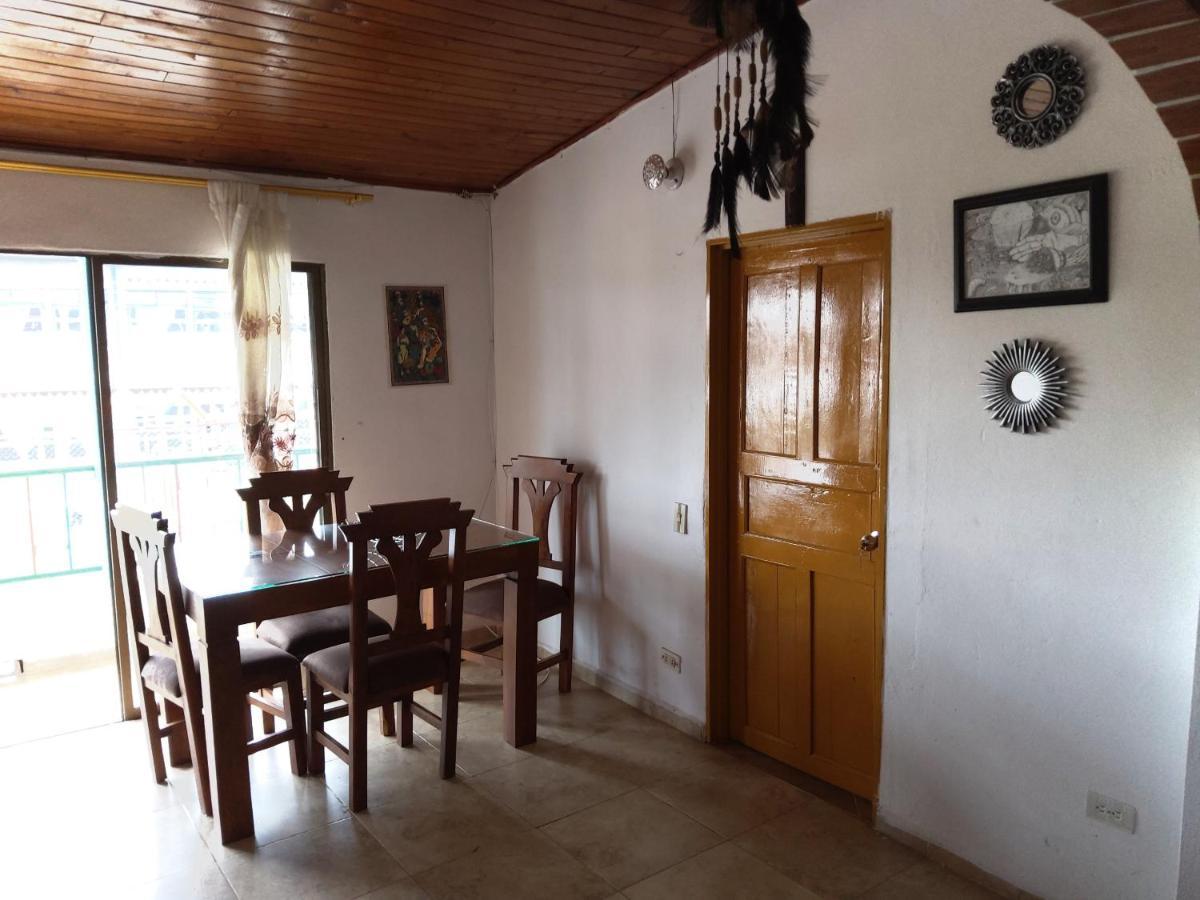 Artesanos Y Turistas Διαμέρισμα Guatapé Εξωτερικό φωτογραφία